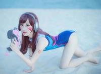 火影忍者：真人cosplay，纲手、春野樱上榜，你认为谁最漂亮？