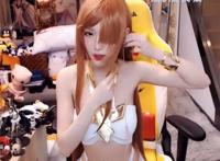腐团儿cos照美冥，服装布料有点少，长腿展露无遗