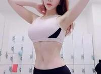 韩版“娜美”身高1.7米，转身那一刻，网友：深蹲没少练吧！