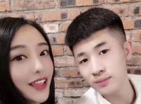 网红娜美跳槽外站直播，一跃成为一线主播，明星潘长江连麦鼓励