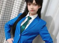 高中生突破次元壁，完美cos小兰，腐团儿神还原美杜莎，身材美爆