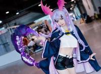 漫展COS场照：明日方舟——狮蝎，好魔性的尾巴啊！