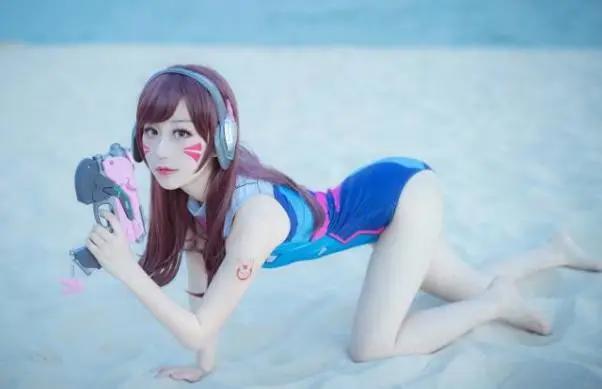 火影忍者：真人cosplay，纲手、春野樱上榜，你认为谁最漂亮？