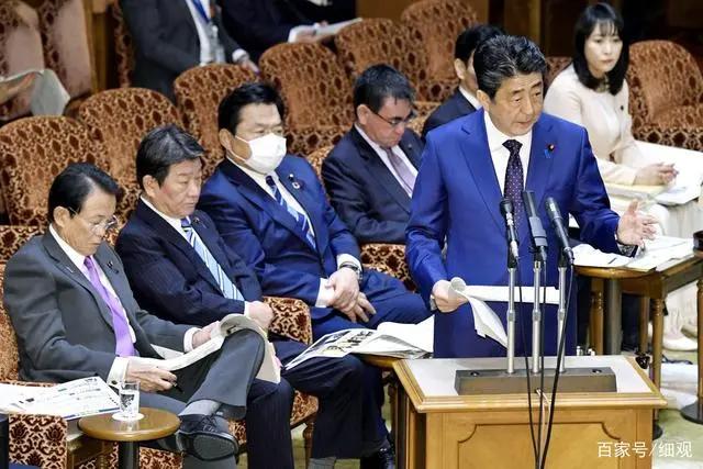 日本疫情:东京奥运会面临延期奈良小鹿到处觅食