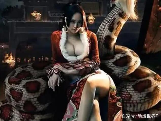 海贼王cosplay，娜美依然那么漂亮，真人版女帝比动漫里的还美！