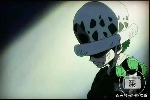 海贼王：那些有着惨痛童年的角色们，一个被通缉，一个被卖为奴隶