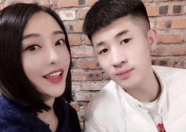 网红娜美跳槽外站首秀,广东雨神到场助阵,官方为其设计专属礼物