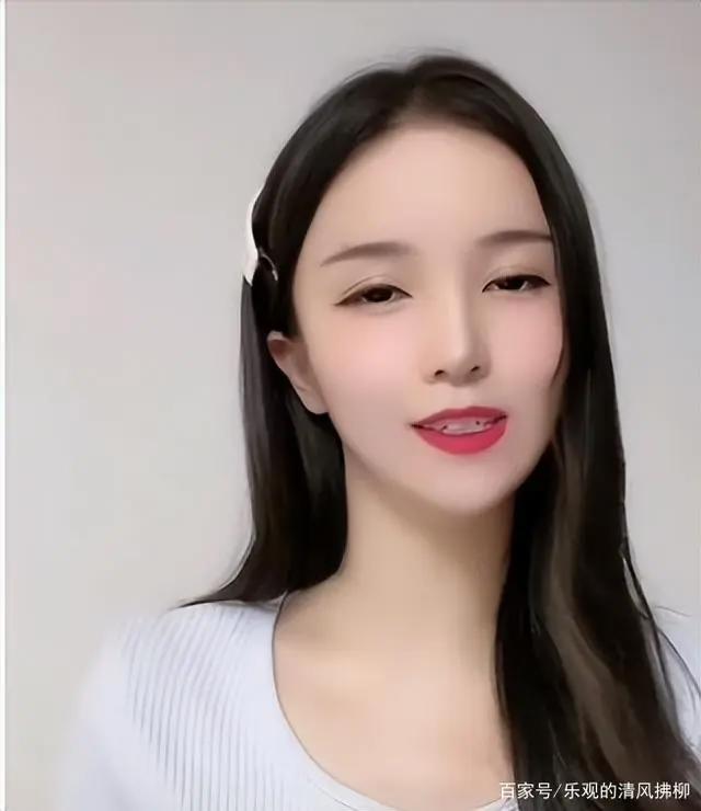 主播娜美官宣,众头部网红送上祝福,是为了转型带货还是实有其事
