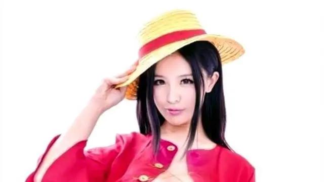 海贼王：5位魔鬼身材的美女cospaly，罗宾神还原，我要最后一个