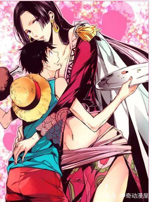 海贼王：女帝汉库克的三大天敌，两个皇者，一个大将？