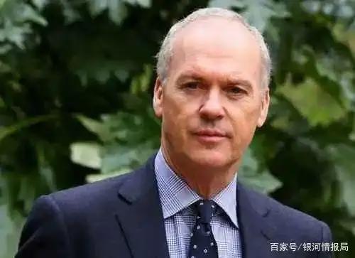 时隔25年罗宾或将登场《闪电侠》?!50岁老帅哥魅力不减!