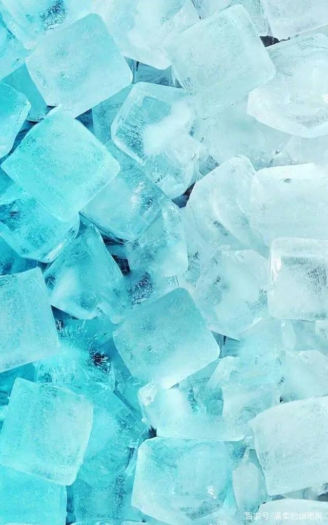夏日卡通壁纸：在这么热的夏天里，给你一股清新的风