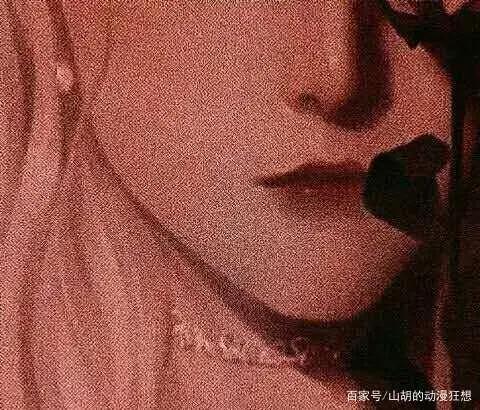 暗色女生动漫头像：哪怕你对我的不好，我也一样照单全收