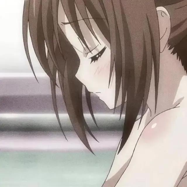 二次元动漫男女生头像：要么庸俗，要么孤独