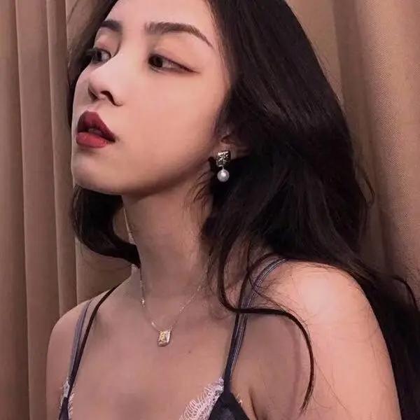 QQ女生头像2022最新版女生可爱动漫头像大全