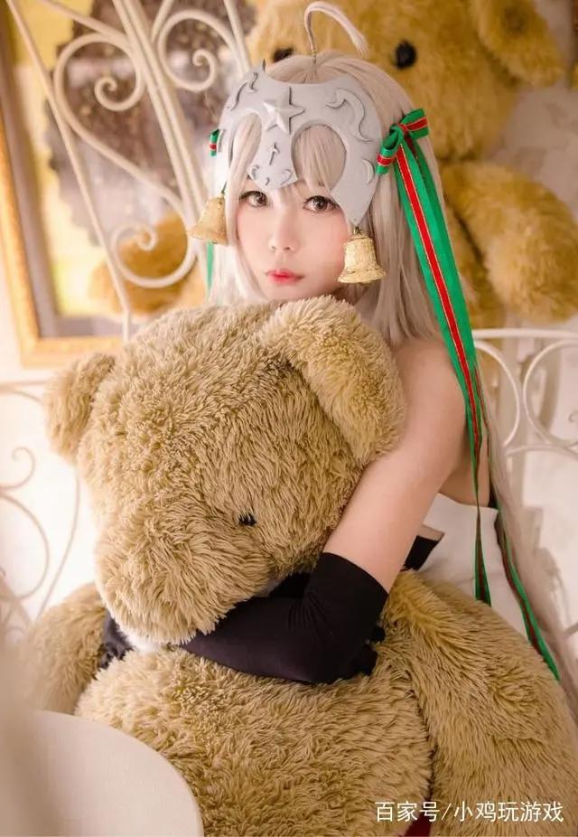 二次元美女圣诞贞德Cosplay