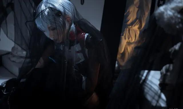 cosplay:曾经的女神绫波丽,竟然被人用铁链锁在十字架上了