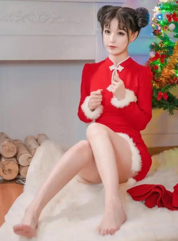 美女火影圣诞装COS，白袜雏田VS裸足天天，可爱还是敌不过性感