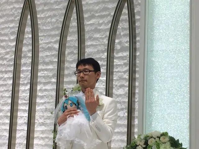 日本21岁女子嫁给《海贼王》角色，二次元和虚拟人物结婚可行吗？