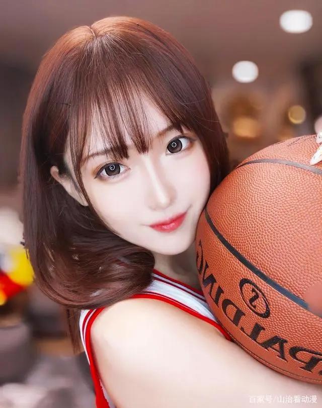 突破次元壁的cos:腐团儿完美cos晴子,清纯可爱,小兰腿神还原