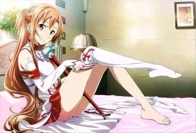 二次元美少女们的坐姿，吾王霸气，狂三魅惑，纱雾最可爱！