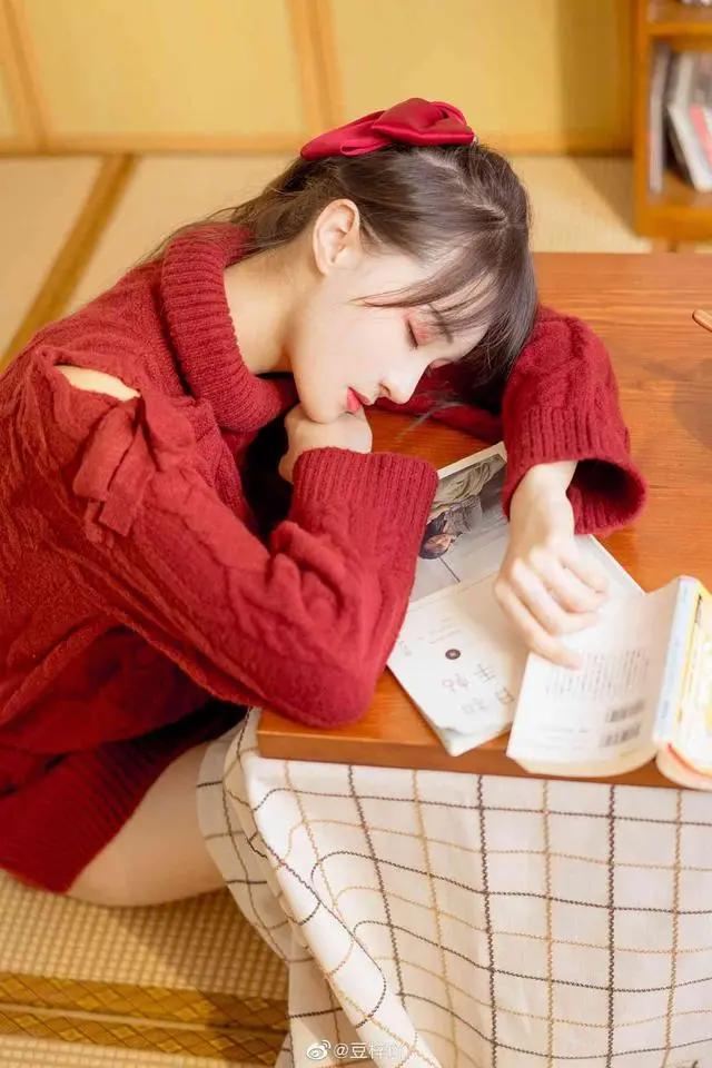 「优妹子」第2期一位酷爱二次元“不务正业”的空姐coser
