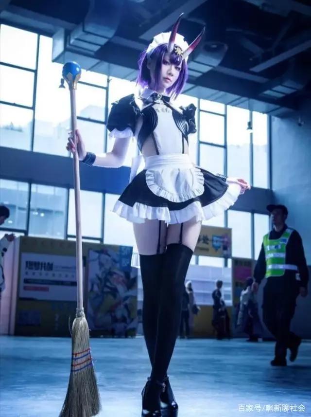 二次元鬼族萌妹女仆装，妖异的美感