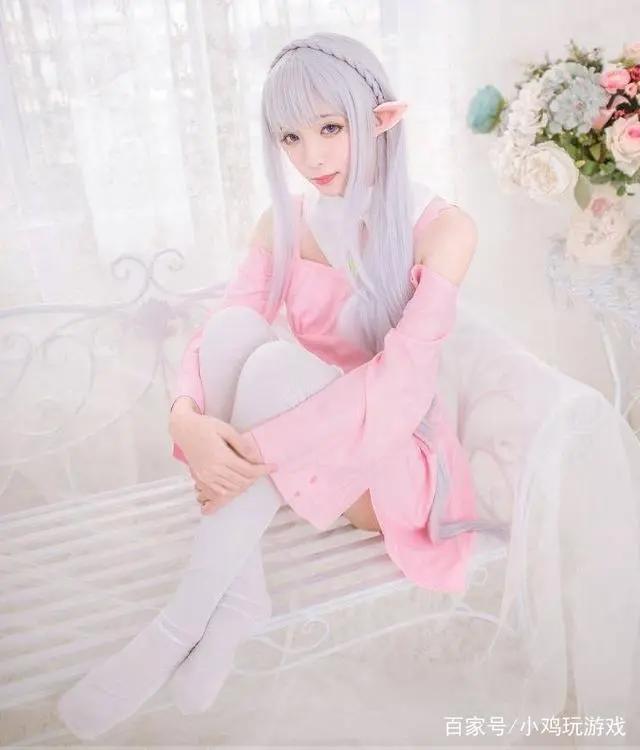 二次元美女COSPLAY艾米莉娅