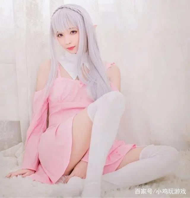 二次元美女COSPLAY艾米莉娅