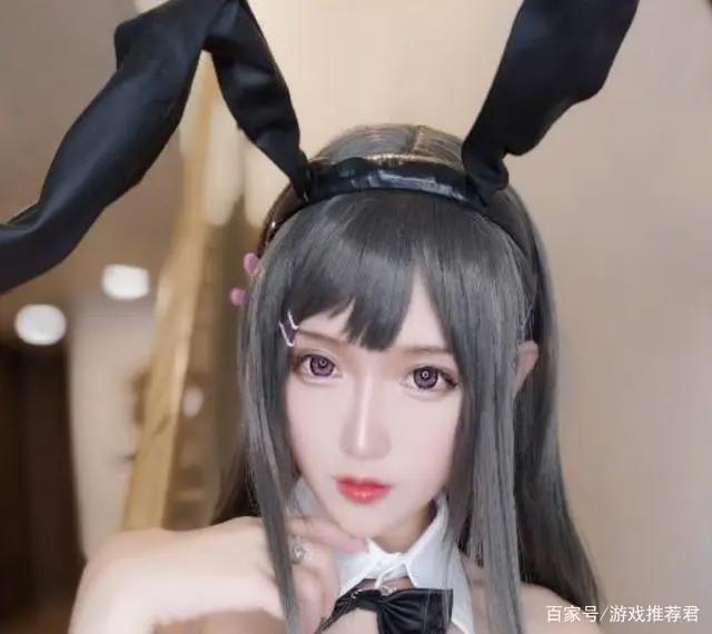 二次元美女电竞主播,靠腿走红,素颜照样俘获网友芳心