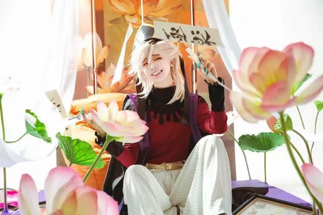 鬼灭之刃：还原度最高的童磨Cosplay，这才是真正迷人的大反派