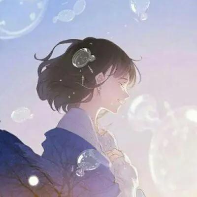 动漫女头：我认为最美好的事，是人潮拥挤你自然而然牵紧我的手