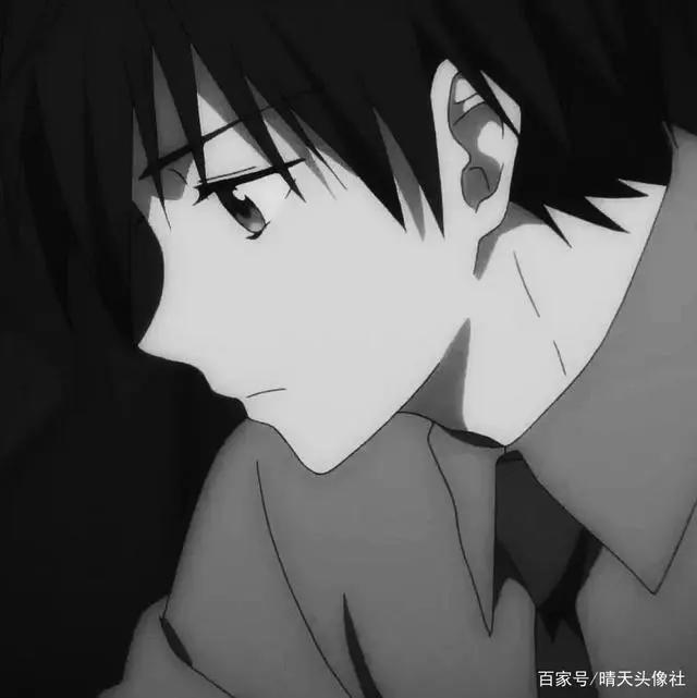 动漫男生头像，一个人走路，是和地球的单独约会