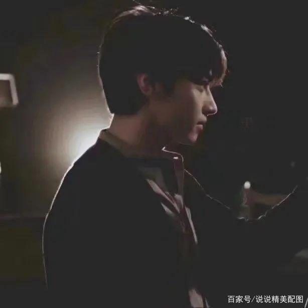 动漫唯美情头，你掀起山河奔向我，踏尽星粒来访我