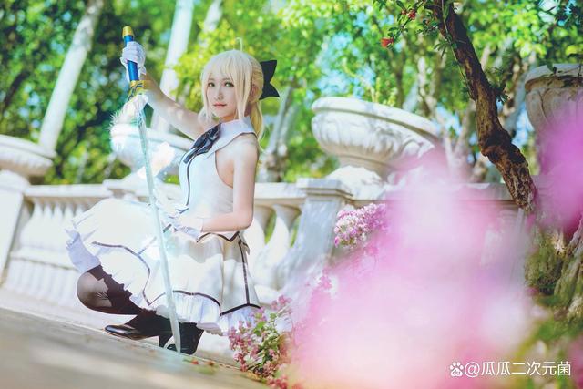 二次元cos：FGO·SABER丨许多鱼鱼鱼