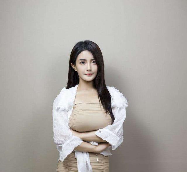 古阿扎P站视频热度高?人美身材让女人羡慕之外,她才艺值得肯定