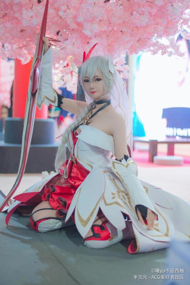 「崩坏3」cos,赶快来围观吧!网友:这个八重樱太美了