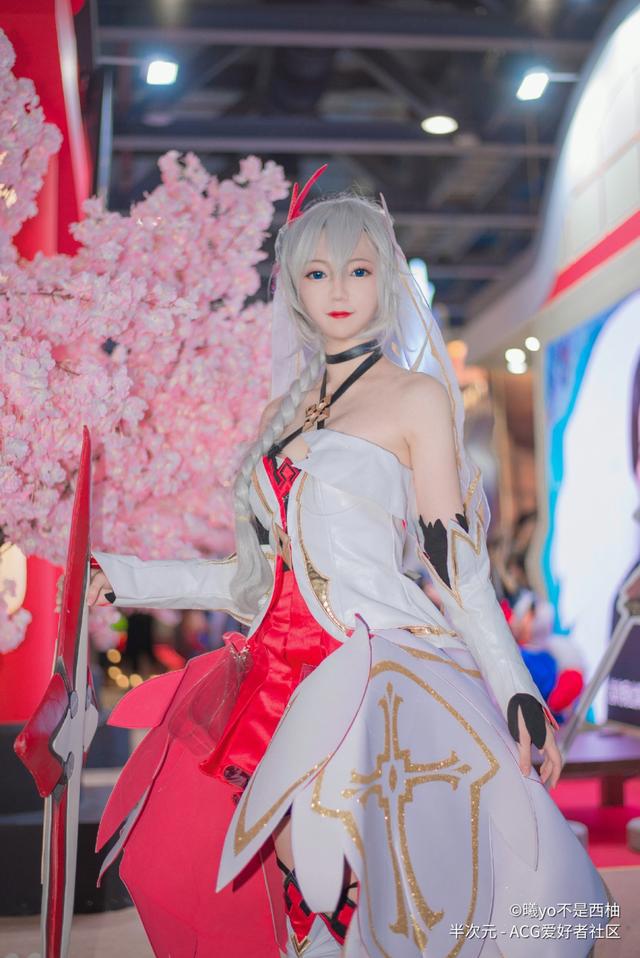 「崩坏3」cos,赶快来围观吧!网友:这个八重樱太美了