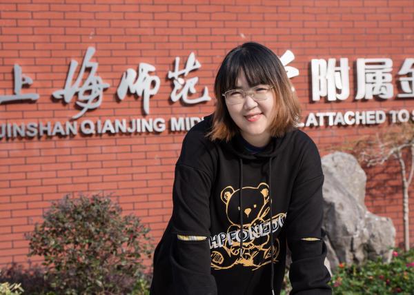 这组手绘漫画出自金山小学教师之手，用童趣简洁的方式提示大众科学高效测核酸
