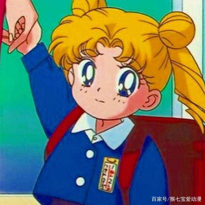 美少女战士月野兔虽然爱哭也笨笨的，却非常受朋友欢迎