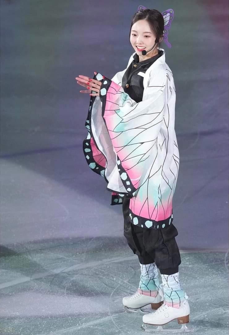 日本花滑选手本田真凛COS蝴蝶忍甜美颜值走红网络